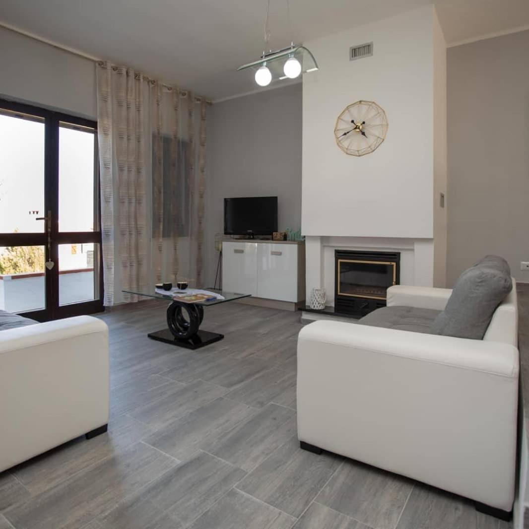 Sweethouse Pula Villa Porto Columbu - Perd'E Sali ภายนอก รูปภาพ